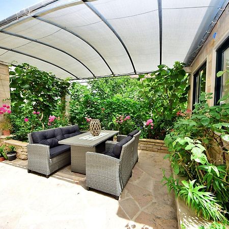 Apartment Ana - Brc100 By Interhome Supetar Εξωτερικό φωτογραφία