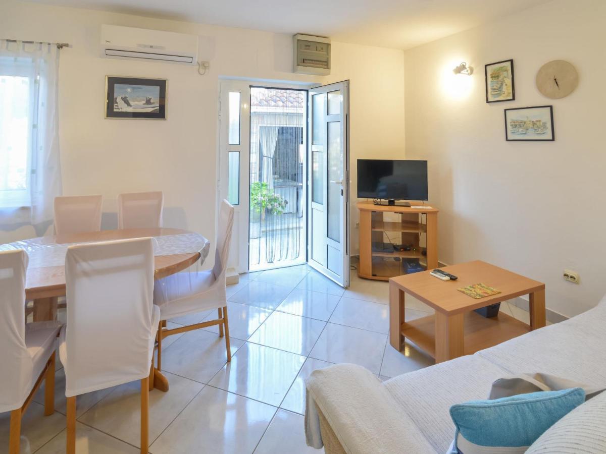 Apartment Ana - Brc100 By Interhome Supetar Εξωτερικό φωτογραφία