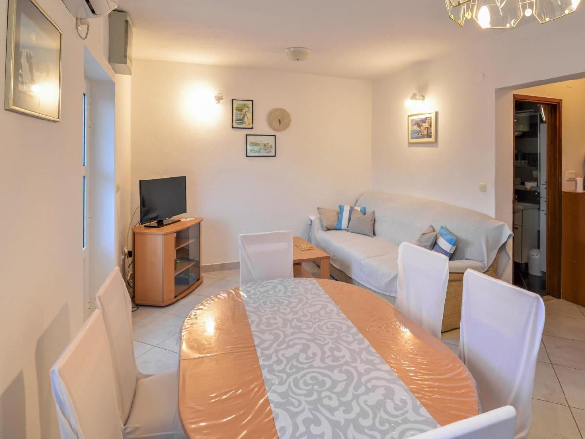 Apartment Ana - Brc100 By Interhome Supetar Εξωτερικό φωτογραφία